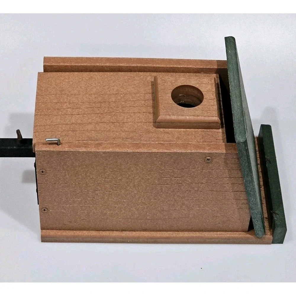 WoodLink GoingGreen Bluebird Recycled Composite Bird House